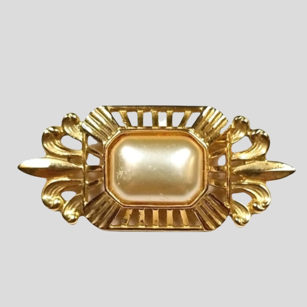 Vintage 1950s Mid Century Faux Pearl Goldtone Brooch